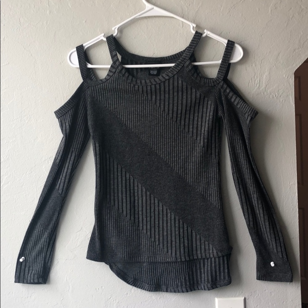 Off the shoulder long sleeve top.